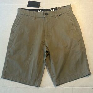 Hurley 28 Shorts Cotton Twill Walk Shorts in Iguana pockets stretch 20” NWT